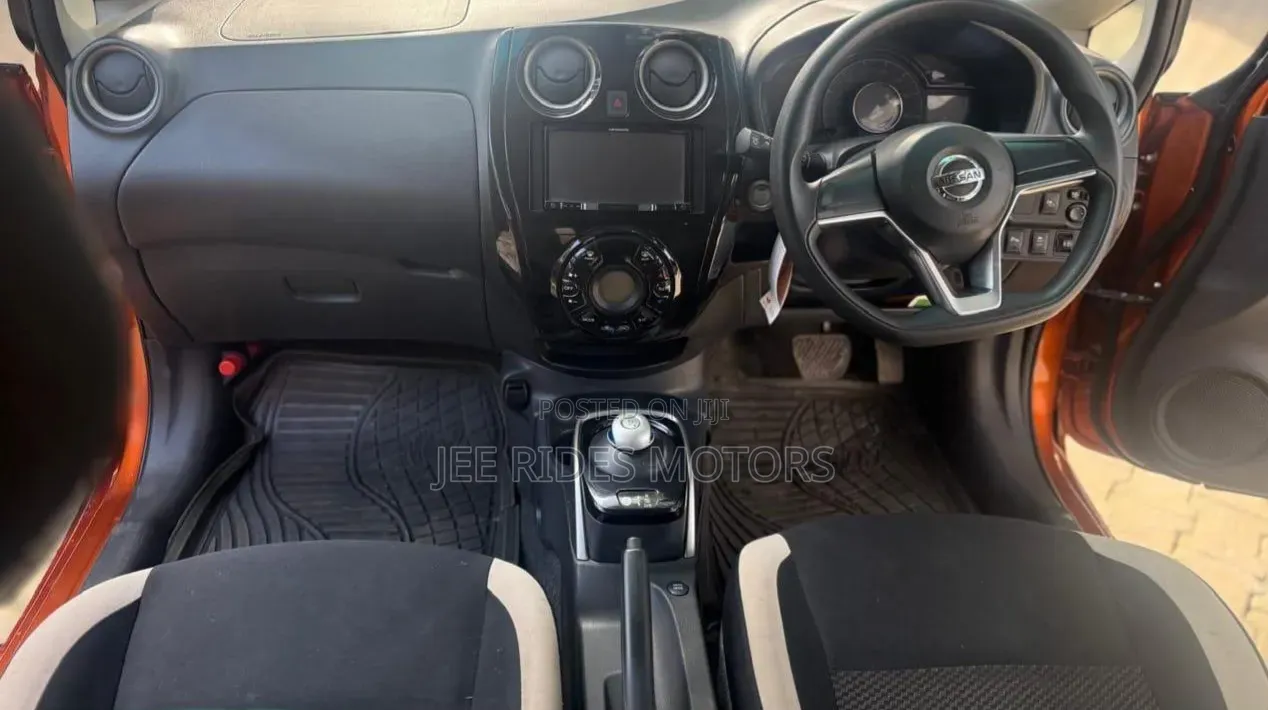Nissan Note 2018 Red