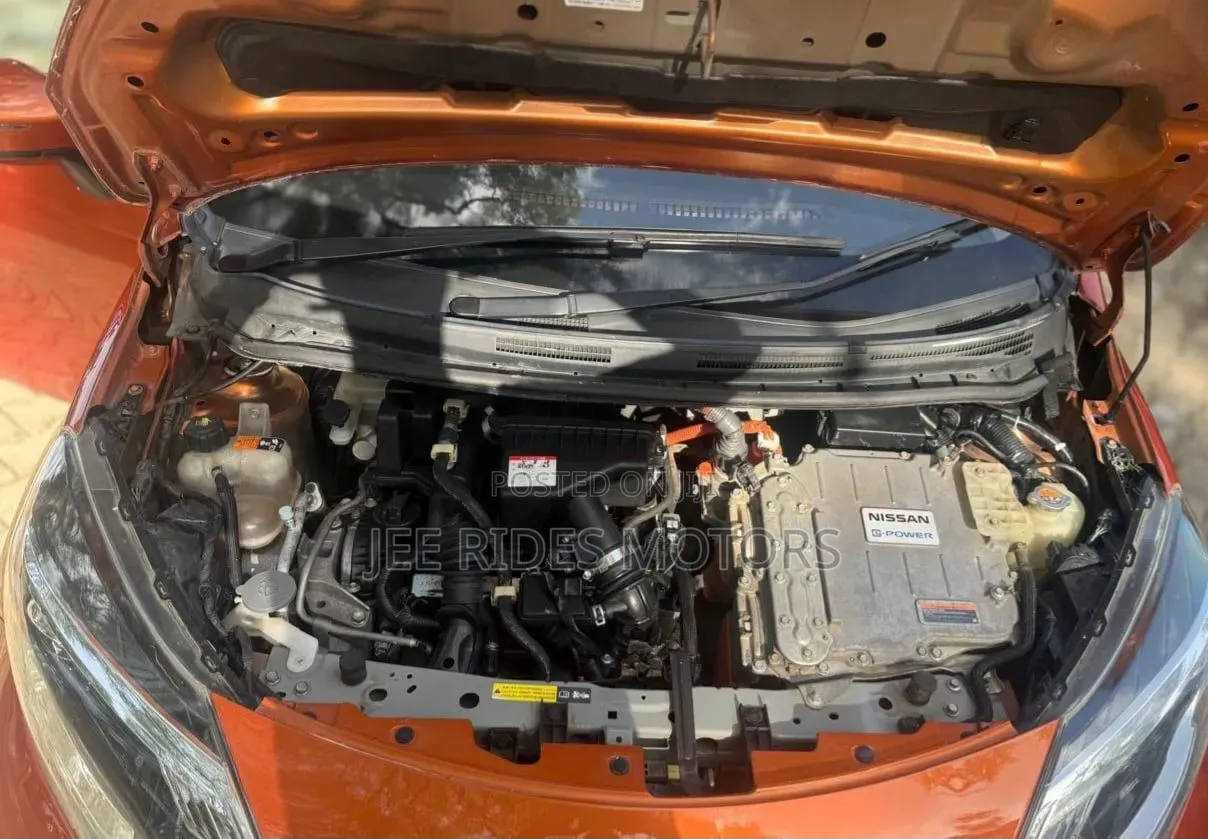 Nissan Note 2018 Red
