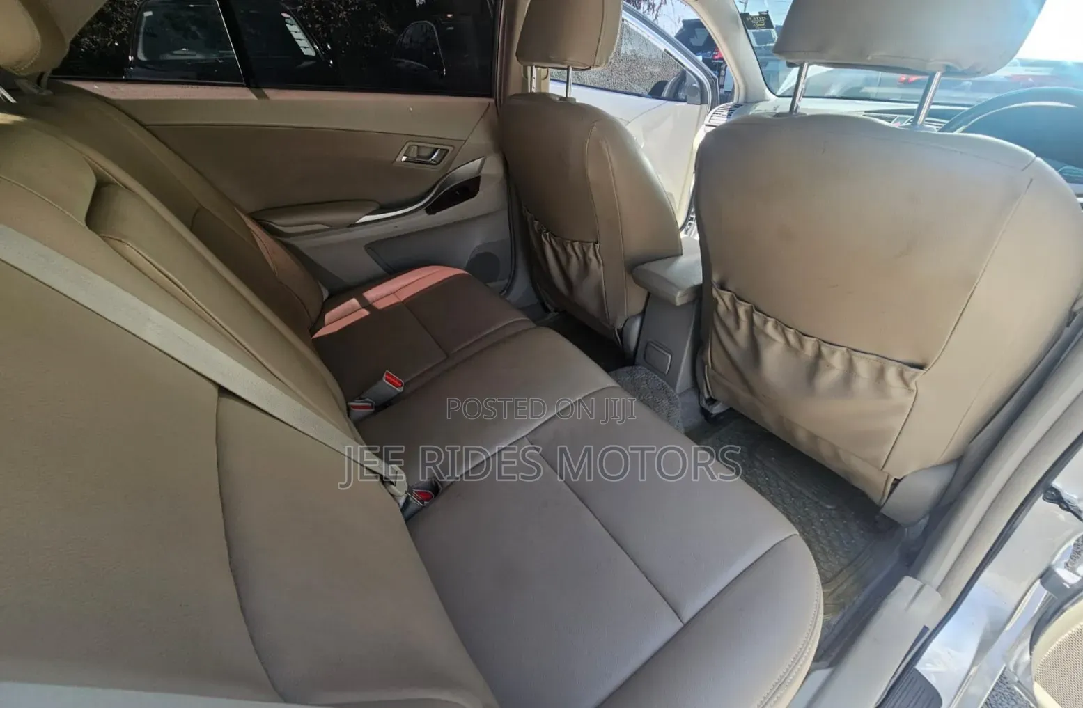 Toyota Premio 2010 Silver