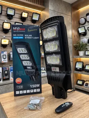 MIYAEKS 150W Solar Street Light Featuring Three Bright LED Modules