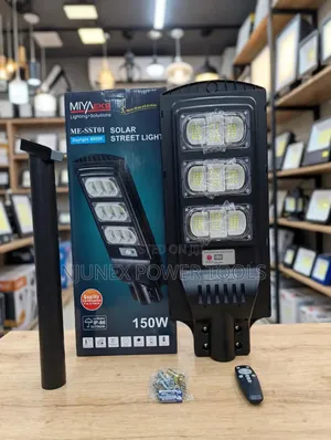MIYAEKS 150W Solar Street Light Featuring Three Bright LED Modules