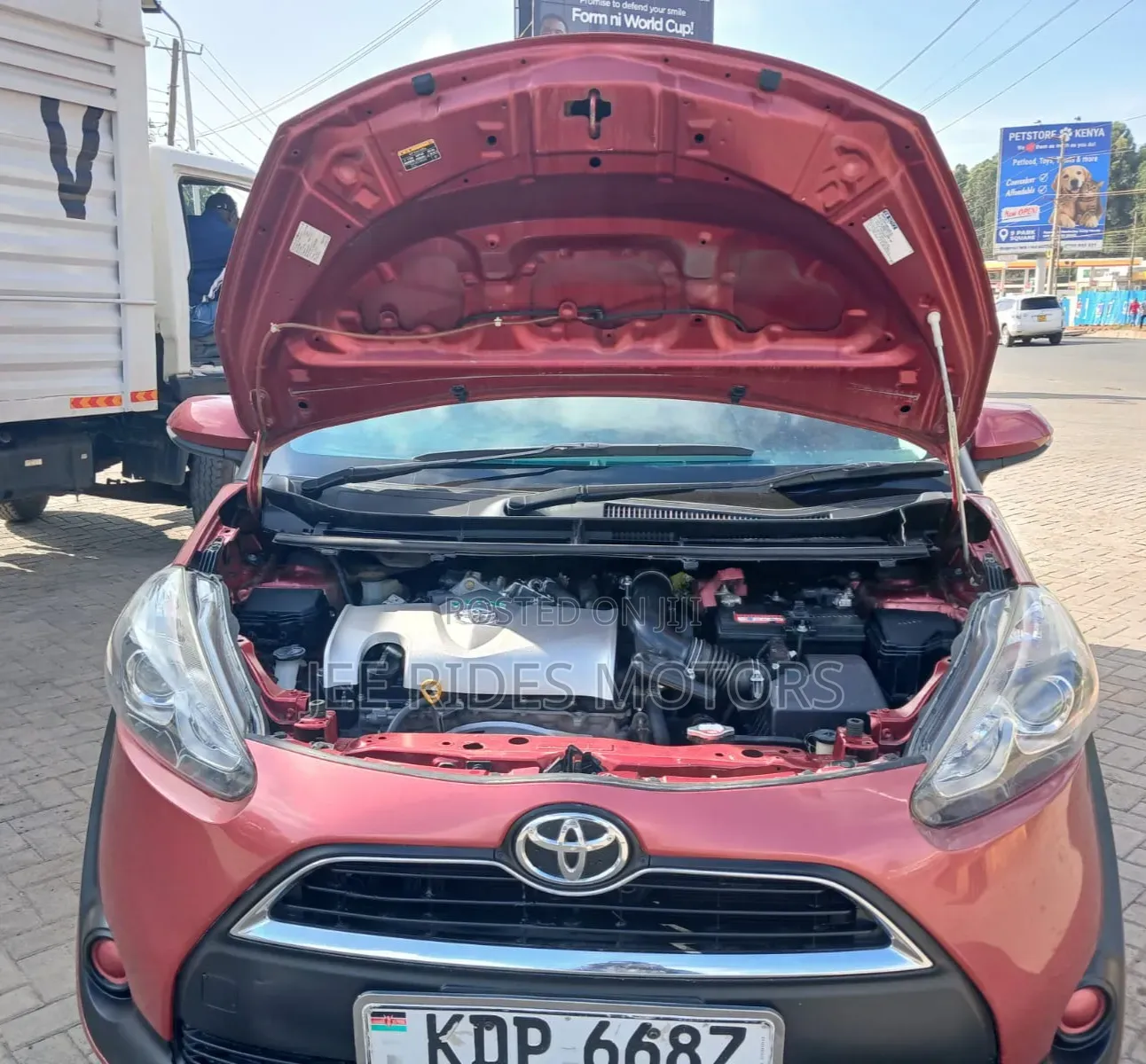 Toyota Sienta 2017 Brown