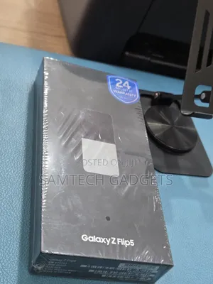 New Samsung Galaxy Z Flip 5 256 GB Black