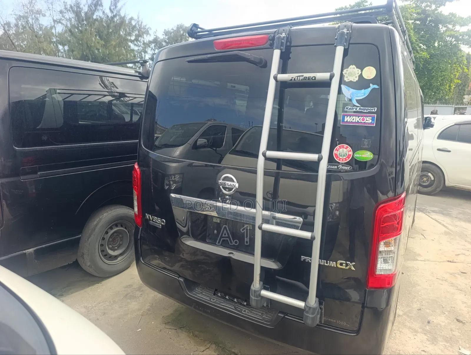 Nissan Caravan (Urvan) 2019 Black