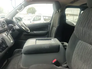 Nissan Caravan (Urvan) 2019 Black