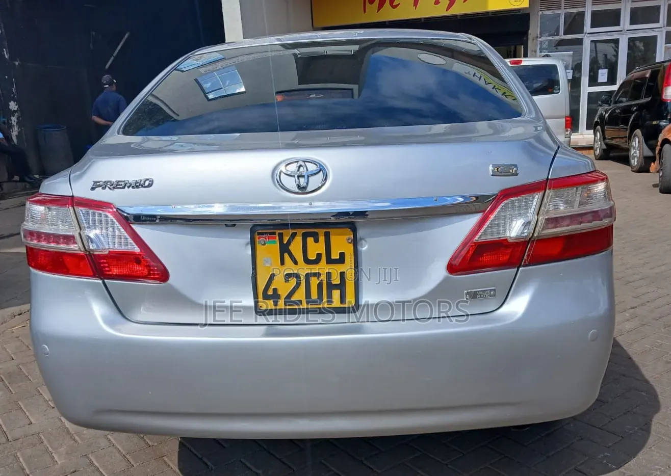 Toyota Premio 2010 Silver