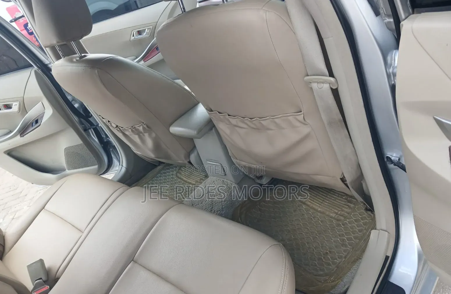 Toyota Premio 2010 Silver