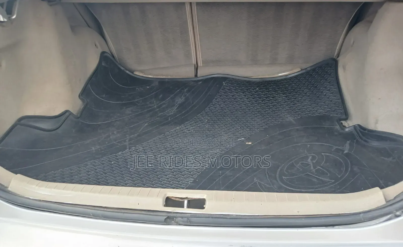 Toyota Premio 2010 Silver