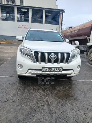 Toyota Land Cruiser 2017 White