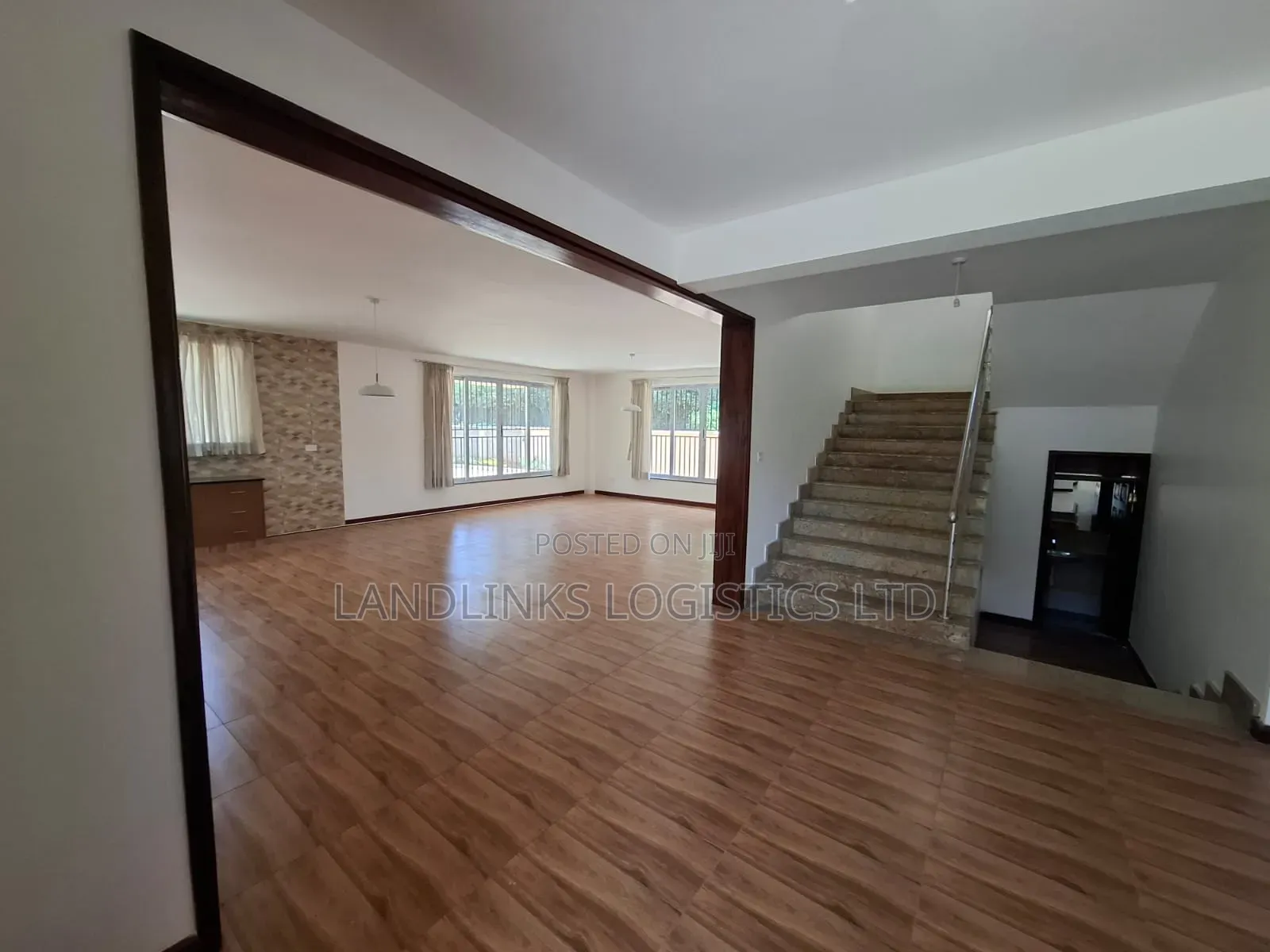 8bdrm House in Muthaiga for sale