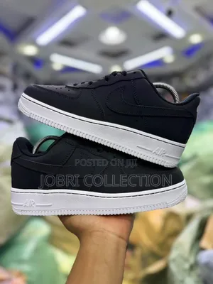 Nike AirForce 1 Low ” Off Nior “
Quality Leather Sneakers