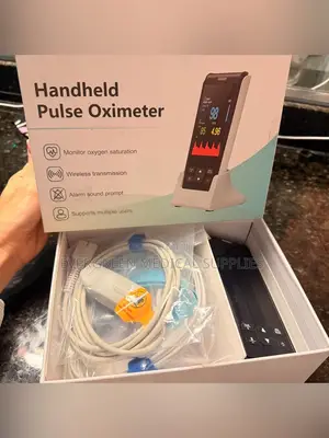 Handheld 3-Probe Pulse Oximeter