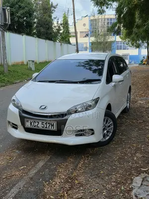 Toyota Wish 2013 Pearl
