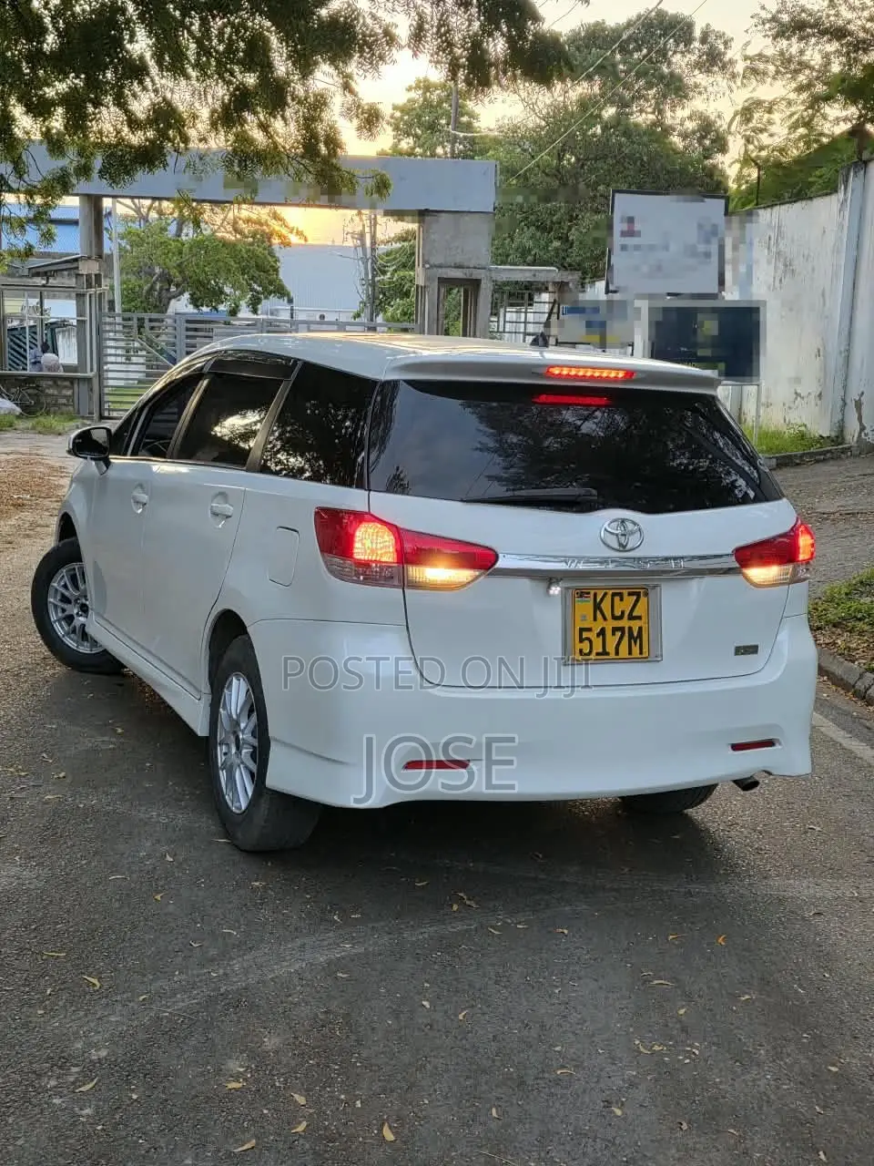 Toyota Wish 2013 Pearl