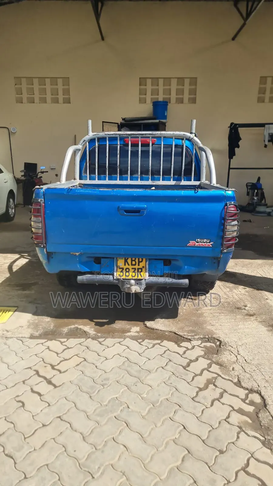 Isuzu D-MAX 2010 Blue