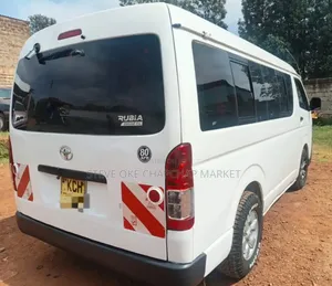 Toyota HiAce 2010 White