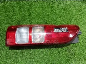Tail Light Lh Toyota Regius Ace Van Kdh205 2006