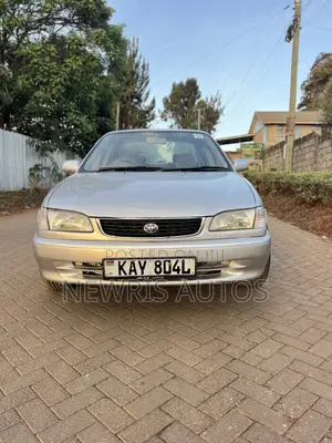 Toyota Corolla 2000 Silver