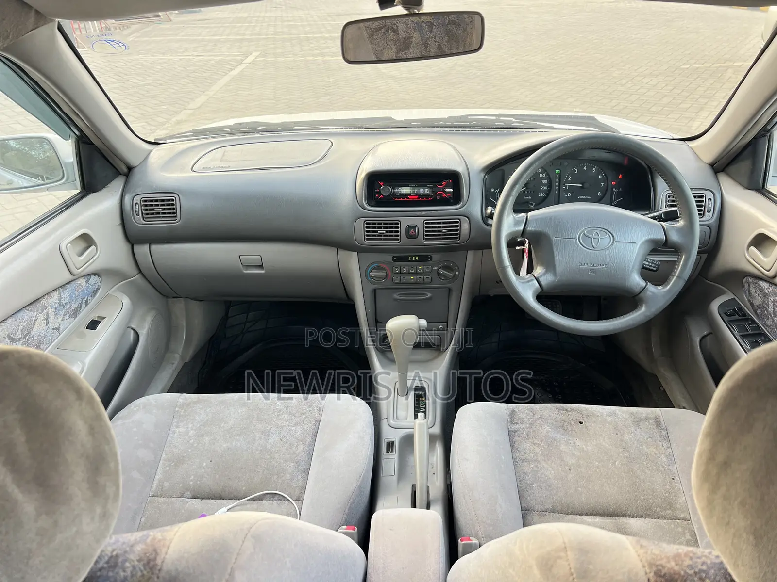Toyota Corolla 2000 Silver