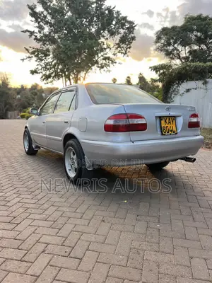 Toyota Corolla 2000 Silver