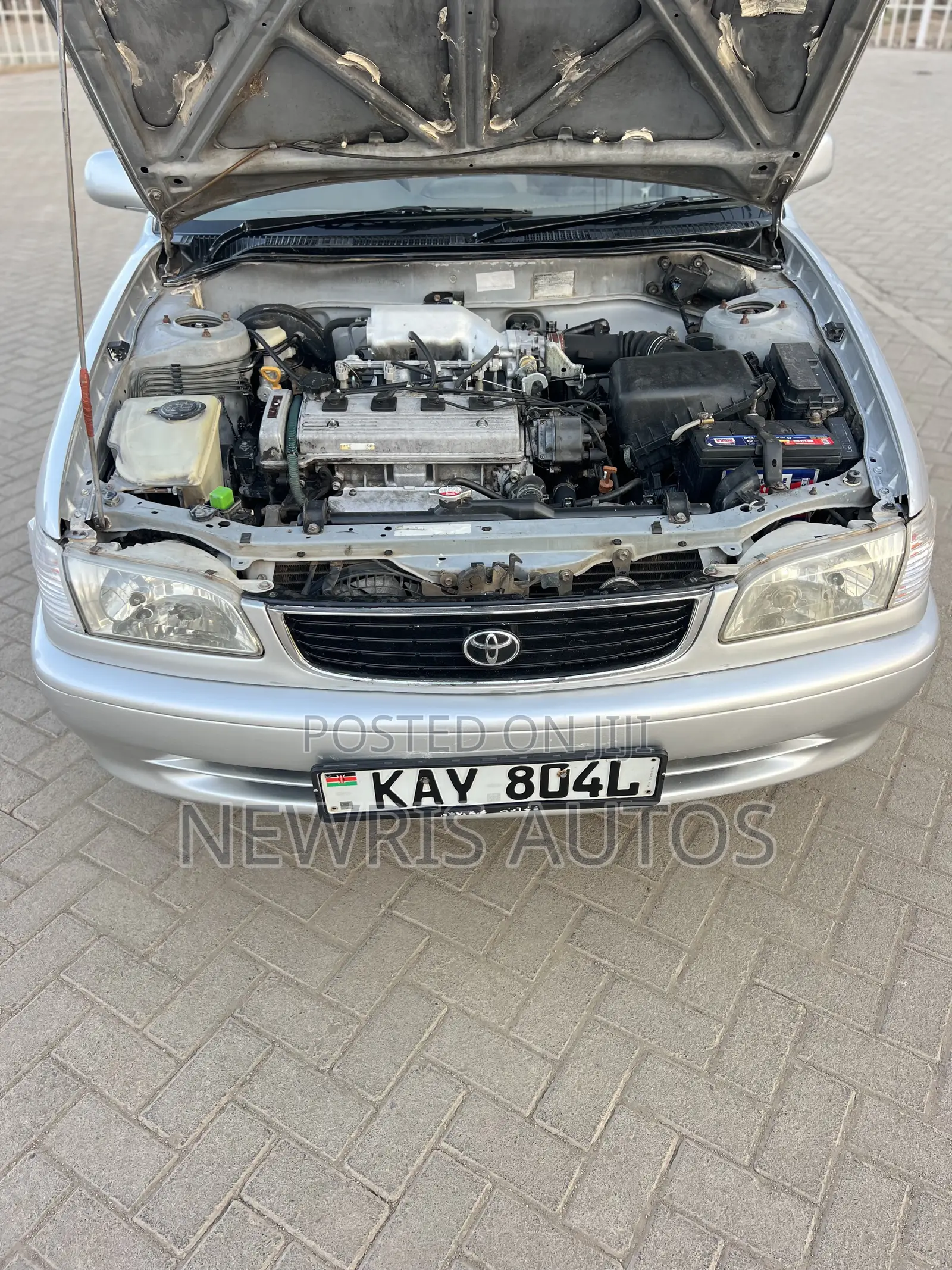 Toyota Corolla 2000 Silver