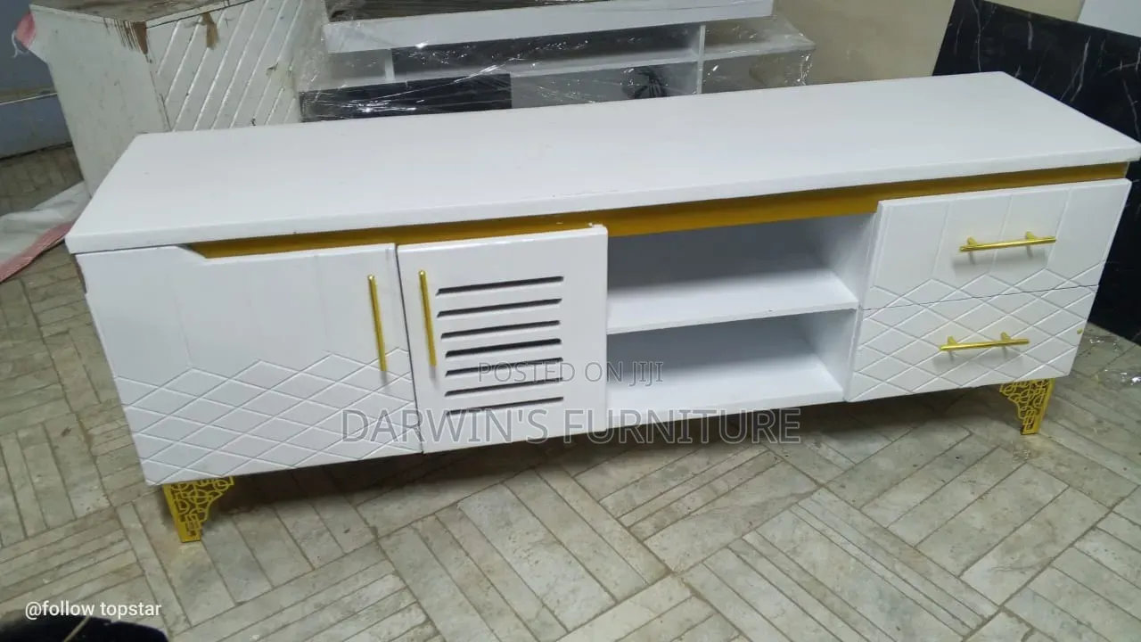 TV Stand 5.5"