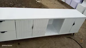 TV Stand 5.5"