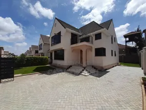 5bdrm Maisonette in Syokimau, Gateway Mall Area for rent