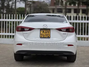 Mazda Axela 2018 Pearl