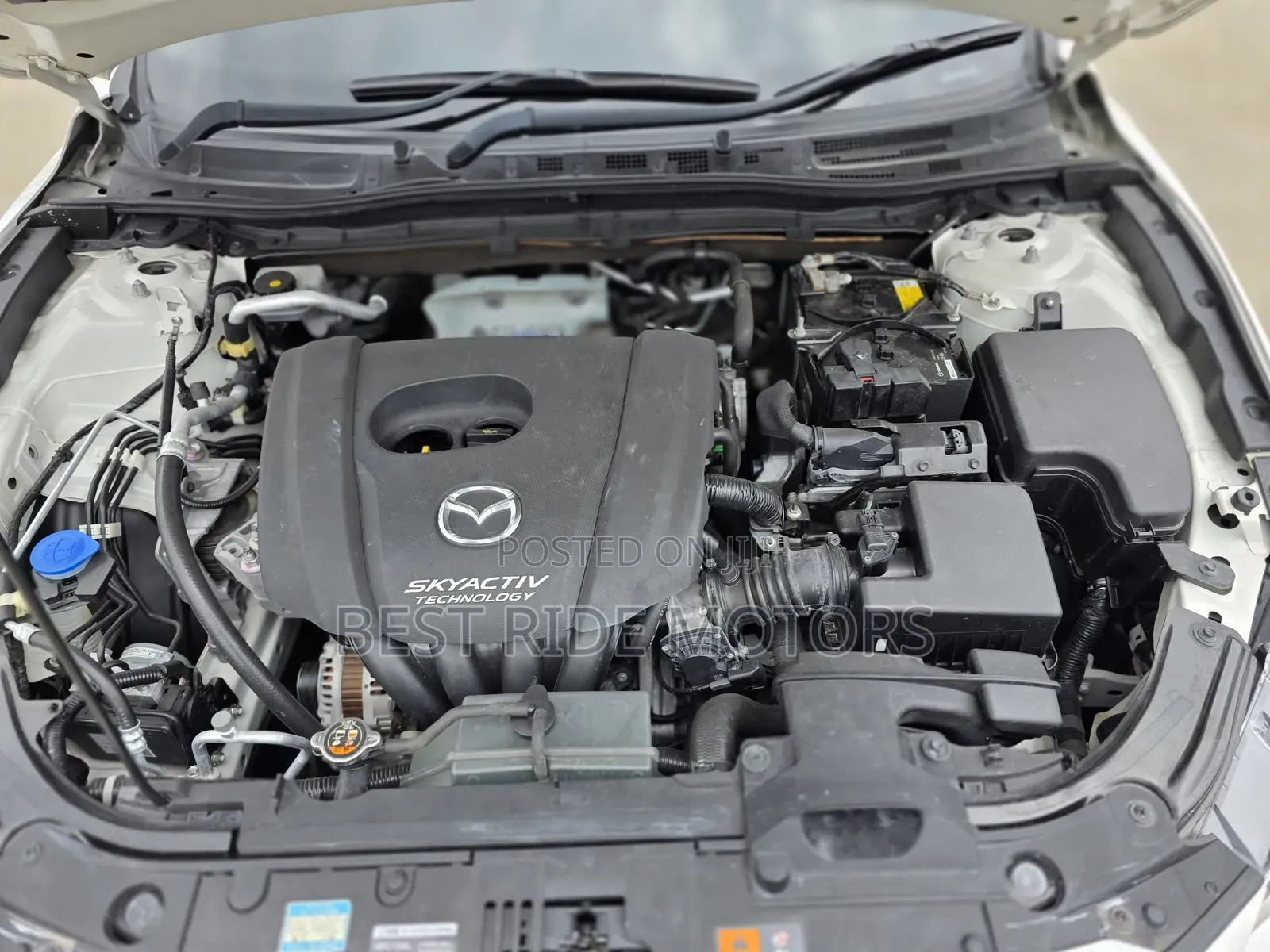 Mazda Axela 2018 Pearl