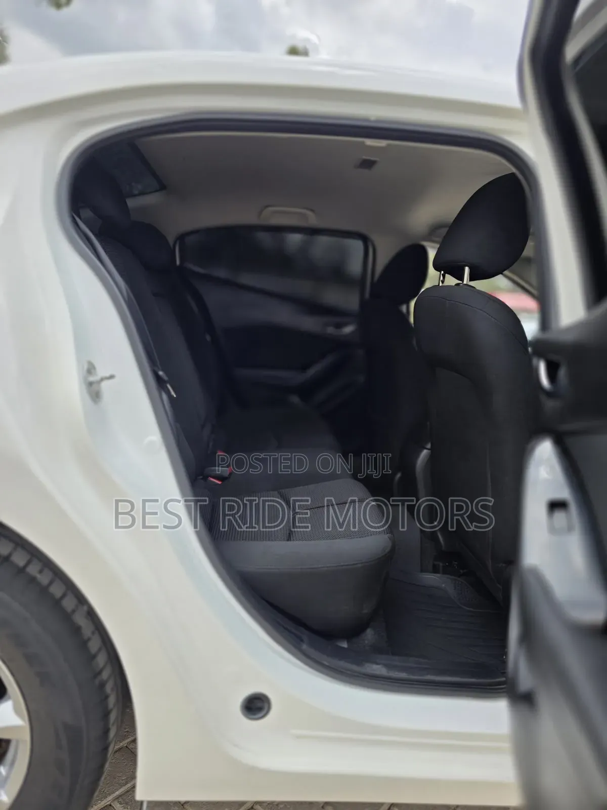 Mazda Axela 2018 Pearl