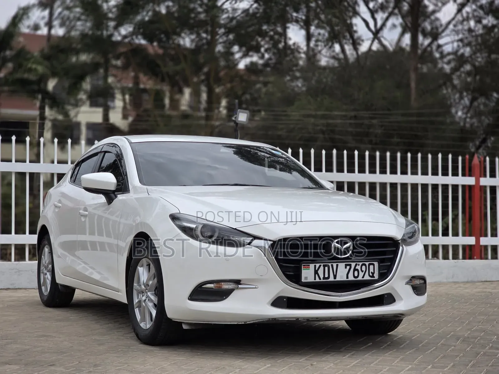 Mazda Axela 2018 Pearl