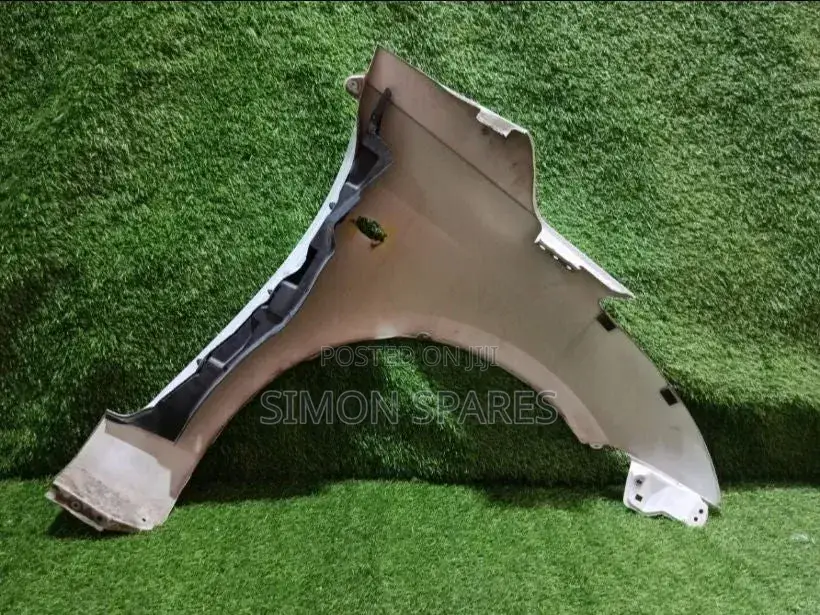 Fender/Wing Lh Suzuki Swift 2010