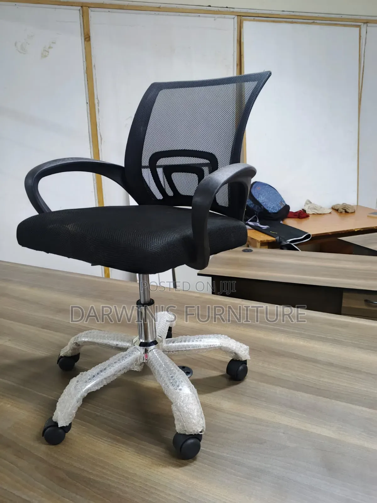 Mesh Swivel Chair