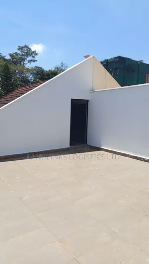 5bdrm House in Lavington, Muthangari for rent