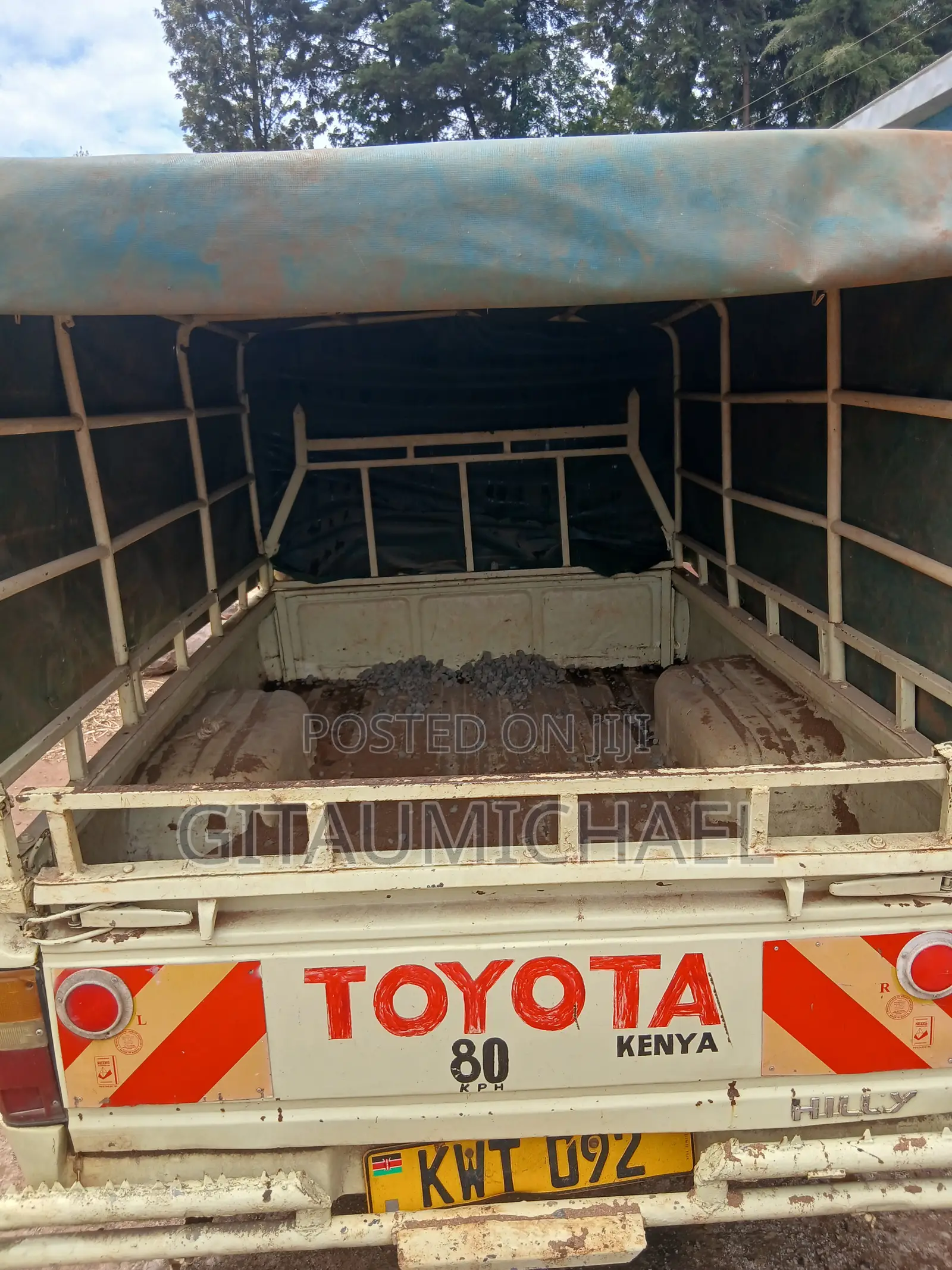 Toyota Hilux 1990 Beige