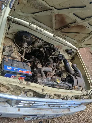 Toyota Hilux 1990 Beige