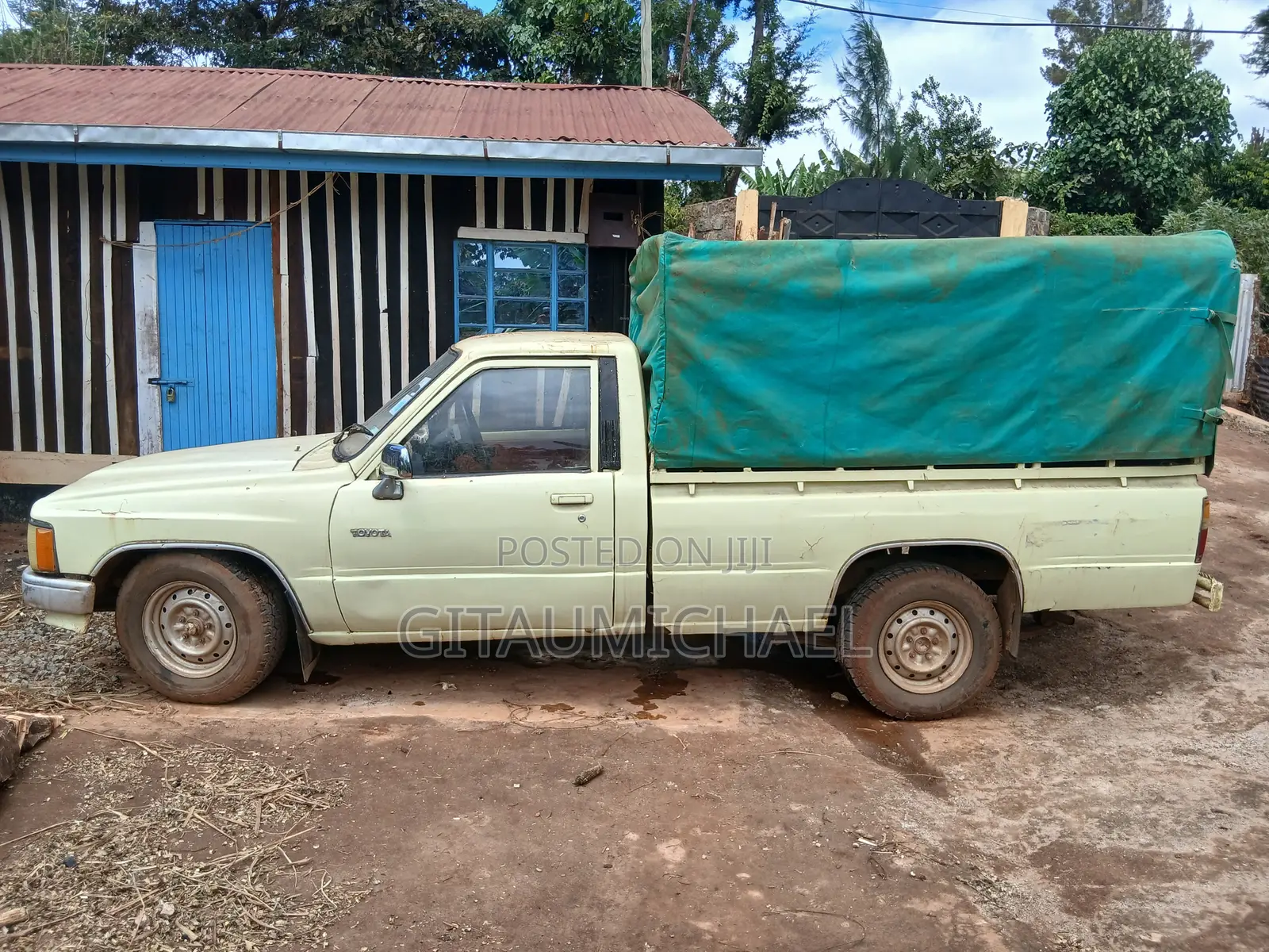 Toyota Hilux 1990 Beige