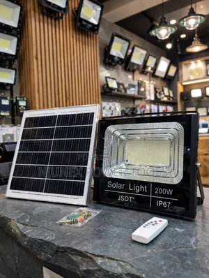 JSOT 200W Solar Floodlight Complete With an IP67 Waterproof