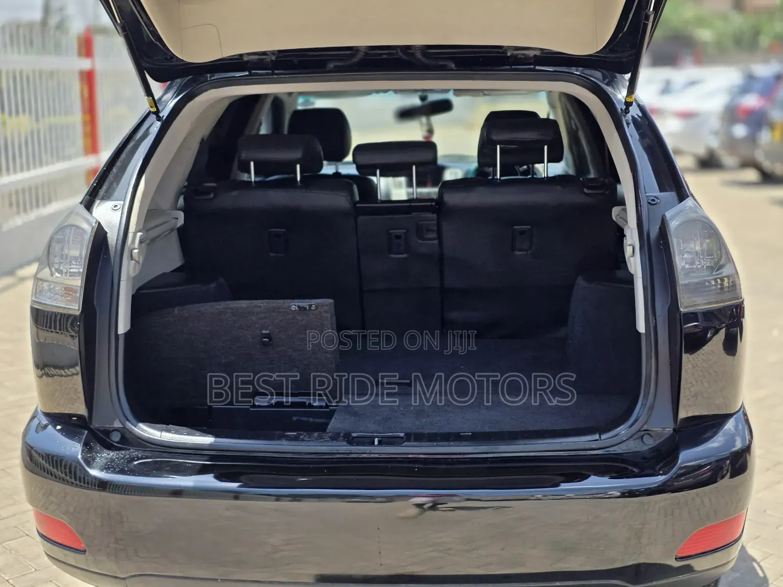Toyota Harrier 2.4 2012 Black