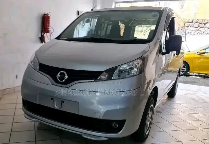 Nissan NV200 2018 Silver