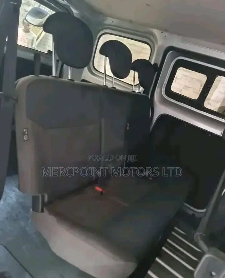 Nissan NV200 2018 Silver