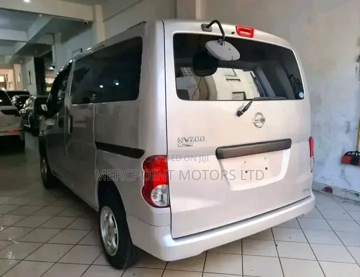 Nissan NV200 2018 Silver