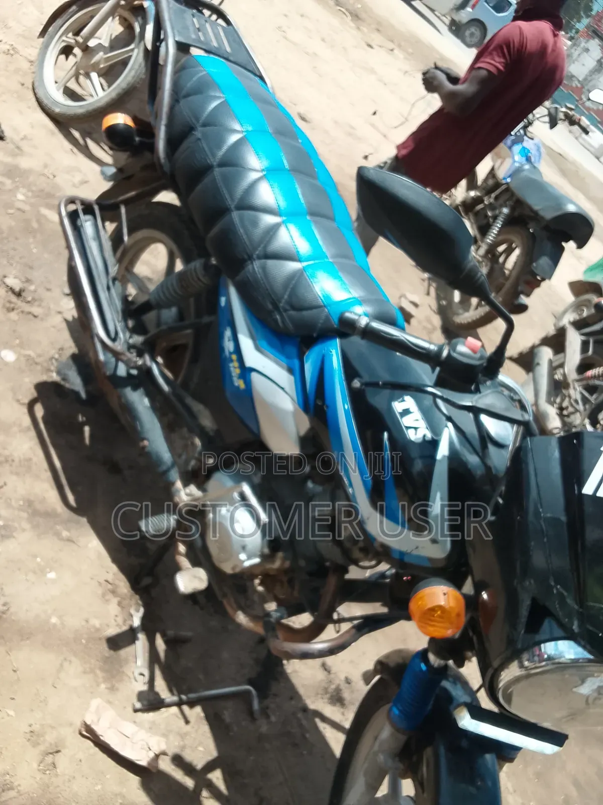 TVS HLX 125 2024 Black