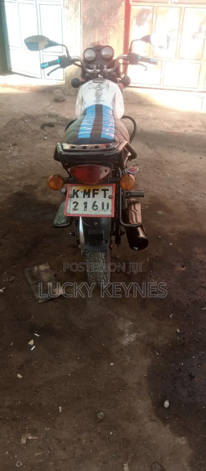 Bajaj Boxer 150 UG 2022 White