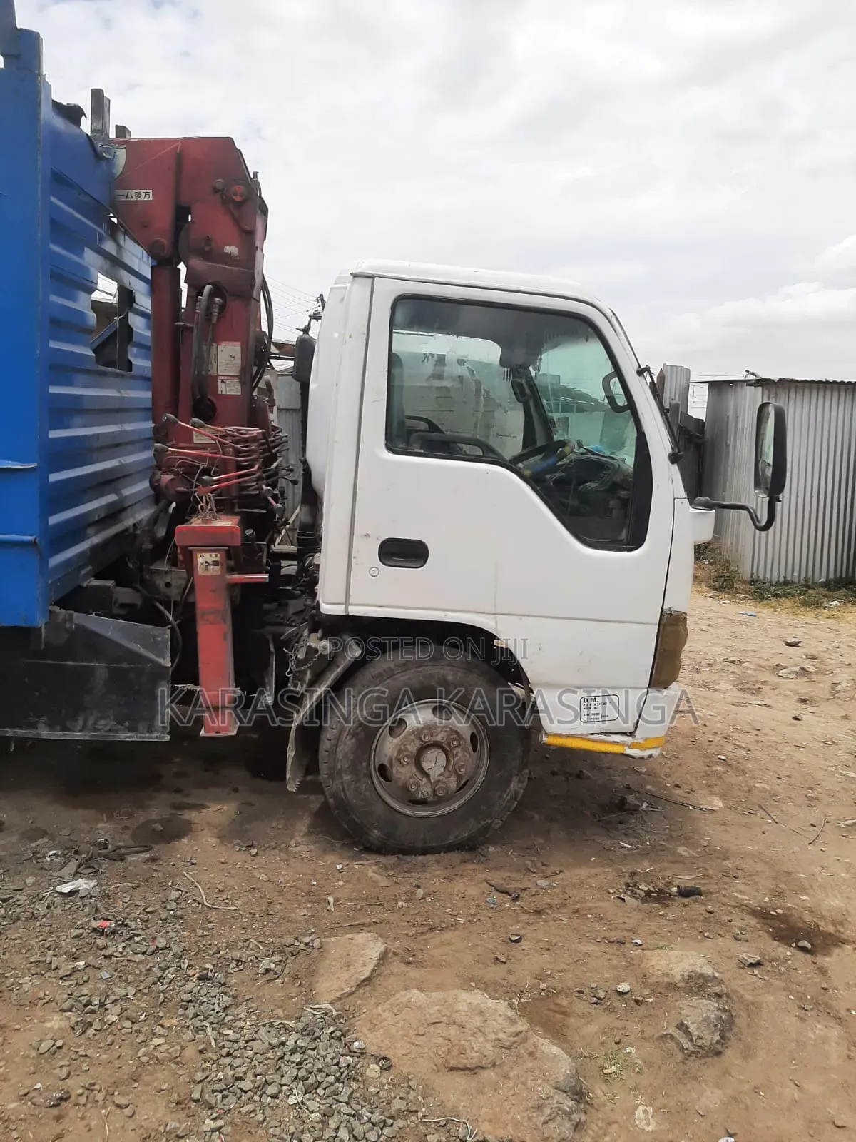 ISUZU NpR 4.3 Flatbed
