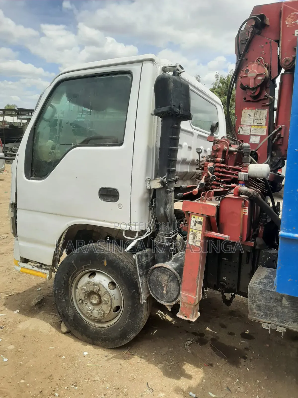 ISUZU NpR 4.3 Flatbed
