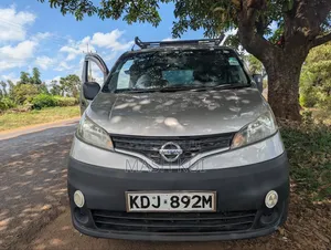 Nissan NV350 2015 Gray