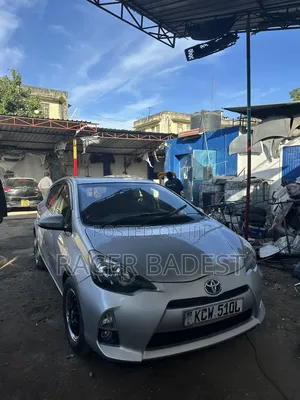 Toyota Aqua 2012 Silver