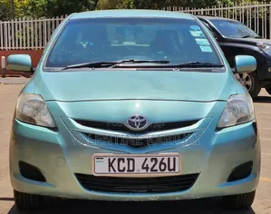 Toyota Belta 2008 Green
